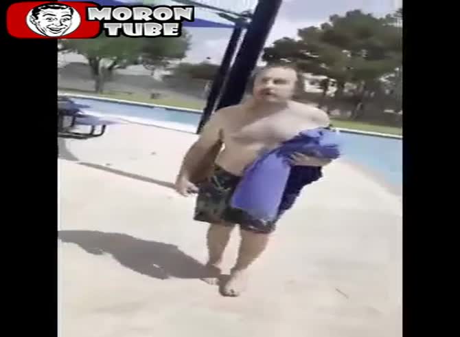 Video :When confronted, this man attempts to fight at the pool but is obviously outmatched